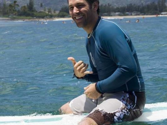 Paul Rudd interpreta un istruttore di surf in Forgetting Sarah Marshall ...