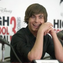 Zac Efron Alla Conferenza Stampa Americana Del 2 Maggio 2008 Per L Inizio Delle Riprese Di High School Musica 3 Senior Year 82510