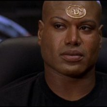 Christopher Judge nel ruolo del Jaffa Teal'c nella serie tv Stargate SG-1, episodio: Il pianeta dei vichinghi