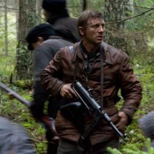 Daniel Craig è Tuvia Bielski nel film Defiance