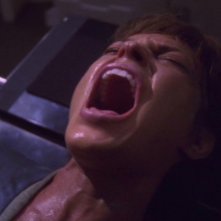 Il Subcomandante T'Pol, interpretata da Jolene Blalock, soffre per gli effetti del Trellium nell'episodio 'Effetti deleteri' della serie Enterprise