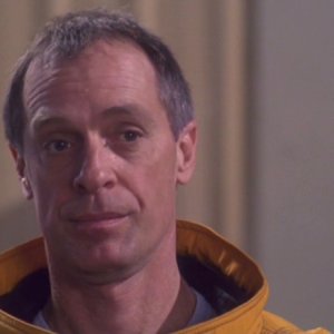 Keith Carradine interpreta il Capitano Robinson nell'episodio 'Il primo volo' della serie tv Enterprise