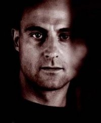 Una foto di Mark Strong