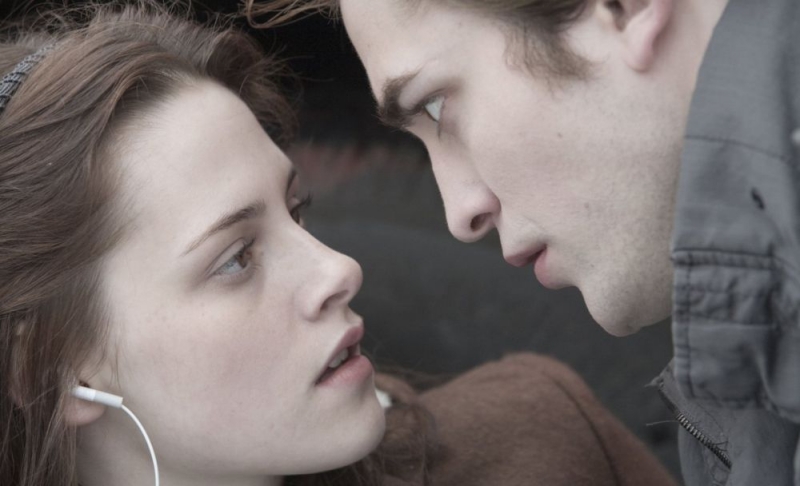 Kristen Stewart E Robert Pattinson Protagonisti Del Film Twilight 83126