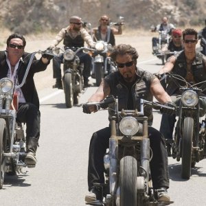 Michael Madsen, Larry Bishop e Eric Balfour in una scena di Hell Ride