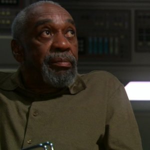Bill Cobbs nel ruolo dello scienziato Emory Erickson nell'episodio 'Dedalo' della serie tv Enteprise