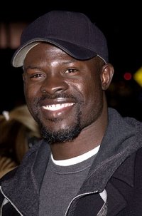 l'attore Djimon Hounsou