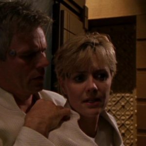 O'Neill e Carter, interpetati da Richard Dean Anderson e Amanda Tapping, scoprono di essere prigionieri dei Goa'uld nell'episodio 'In trappola' della serie Stargate SG-1