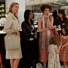 Annette Bening, Jada Pinkett Smith e Debra Messing in una scena del film The Women