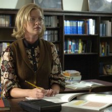 Gretchen Mol in una scena del film The Ten