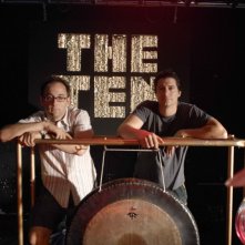 Il regista David Wain e Ken Marino sul set del film The Ten