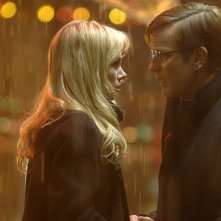 Michelle Williams e Ewan McGregor in una sequenza del film Sex List - Omicidio a tre