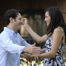 Paul Rudd e Famke Janssen in una scena del film The Ten