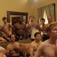 Ragazzi nudi in una scena del film The Ten