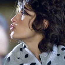 Chiara Conti in una scena del film La canarina assassinata