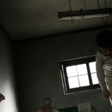 Un'immagine inquietante del film Black House