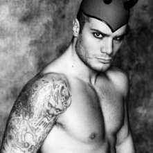 Un'immagine sexy di Lorenzo Renzi