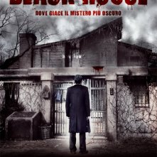 La locandina italiana di Black House