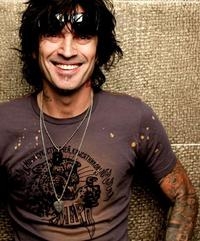 Una foto di Tommy Lee