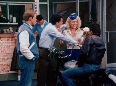 Misty Rowe nel serial Happy Days, accanto a Ron Howard
