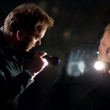 Kiefer Sutherland in una sequenza del film Riflessi di paura