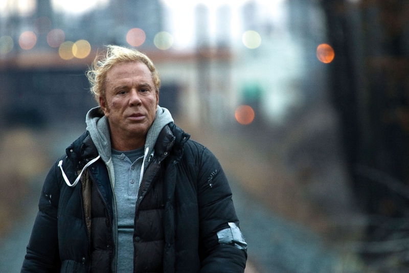 Mickey Rourke em uma sequência do filme The Wrestler