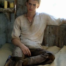 Hayden Christensen in una scena del film Decameron Pie