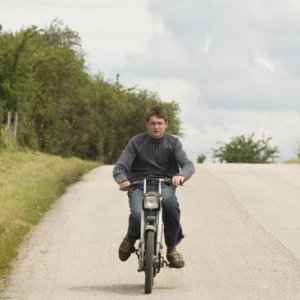 Mathieu Bulle in una sequenza del film L'apprenti