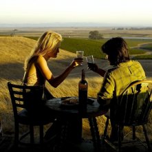 Rachael Taylor e Freddy Rodriguez in una scena del film Bottle Shock