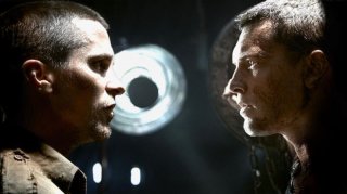 Christian Bale e Sam Worthington in una scena del film Terminator Salvation