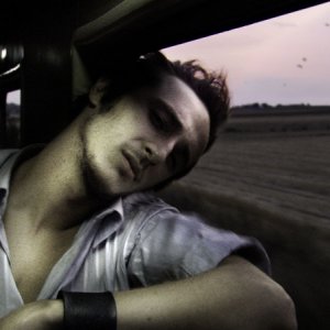 Un'immagine del film drammatico Le tre scimmie