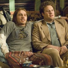 James Franco e Seth Rogen in una sequenza della commedia Strafumati
