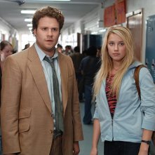 Seth Rogen e Amber Heard in una scena di Strafumati