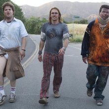 Seth Rogen, James Franco e Danny McBride in una scena del film Strafumati
