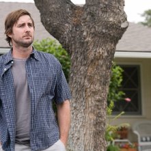 Luke WIlson in una scena di Henry Poole is Here