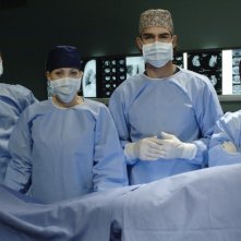 Marco Basile, Daniela Scarlatti e Sergio Múñiz in un'immagine promozionale di Terapia d'urgenza