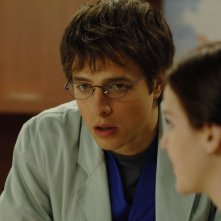 Michele Cesari in una scena di Terapia d'urgenza