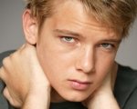 Prodigy per Max Thieriot