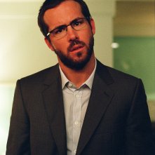 Ryan Reynolds interpreta Frank Allen nel film Chaos Theory