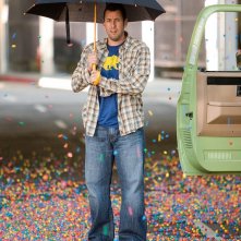 Adam Sandler in una scena del film Bedtime Stories