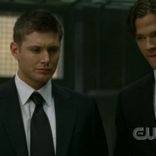 Jensen Ackles e Jared Padalecki: i fratelli Winchester in uno dei loro travestimenti, nell'episodio 'Long-distance call' della serie Supernatural