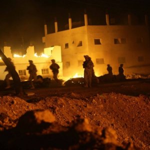 Un'immagine di The Hurt Locker diretto da Kathryn Bigelow