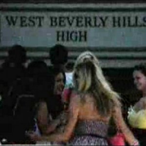 1x01 - We're not in Kansas anymore - 90210 - Promo