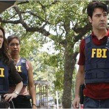 Gina Torres, Ron Livingston e Rosemarie DeWitt in una scena di Standoff