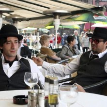 Adrien Brody e Mark Ruffalo in una scena del film The Brothers Bloom