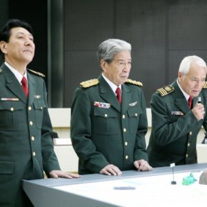 Una scena di Monster X Strikes Back: Attack the G8 Summit!