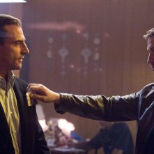 Mark Strong e Gerard Butler in una scena del film RocknRolla