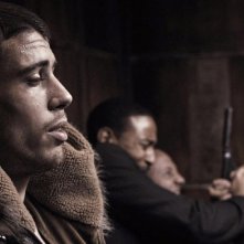 Toby Kebbell in una scena di Rocknrolla