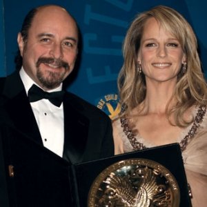 Yves Simoneau riceve da Helen Hunt il DGA 2008 per la regia del miglio film tv o miniserie