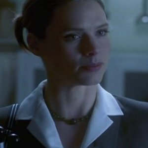 Isabel Brook in una scena del film Faust